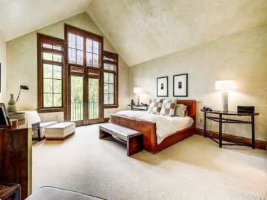 Posh Five Bedroom Luxury Ski Home Steps to Lift